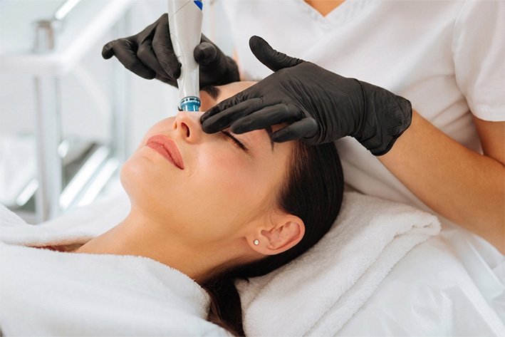 Hydrofacial Gesichtsbehandlung bei MA Beauty in Wettingen mit moderner apparativer Hautpflege für frische und gepflegte Haut